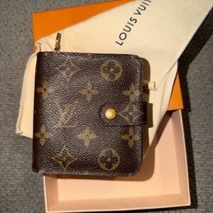 Louis Vuitton Monogram Wallet with Gold Zipper